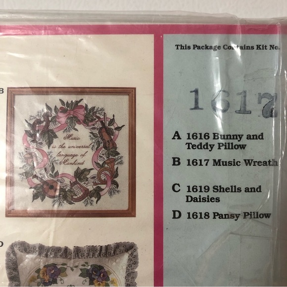 Vintage The Creative Circle Cross Stitch Kit #1617 Music Wreath NEW OLD STOCK - Picture 2 of 4